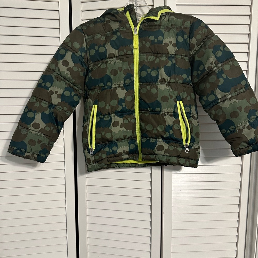 Camouflage Puffer Jacket with Neon Accents size extra small 4/5